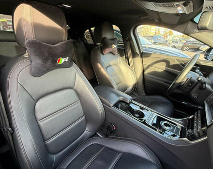 Черный Ягуар XE, объемом двигателя 2 л и пробегом 133 тыс. км за 18400 $, фото 14 на Automoto.ua