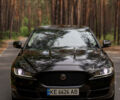 Черный Ягуар XE, объемом двигателя 3 л и пробегом 90 тыс. км за 13800 $, фото 1 на Automoto.ua