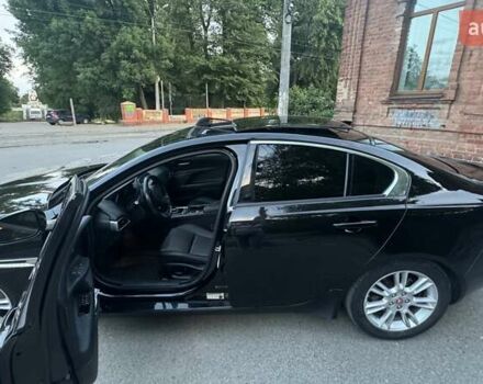 Черный Ягуар XE, объемом двигателя 2 л и пробегом 90 тыс. км за 18100 $, фото 15 на Automoto.ua