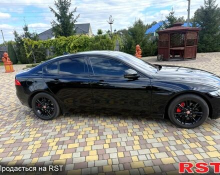 Чорний Ягуар XE, об'ємом двигуна 2 л та пробігом 133 тис. км за 17999 $, фото 1 на Automoto.ua