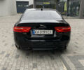 Черный Ягуар XE, объемом двигателя 2 л и пробегом 141 тыс. км за 14800 $, фото 5 на Automoto.ua