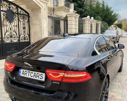 Черный Ягуар XE, объемом двигателя 2 л и пробегом 113 тыс. км за 11999 $, фото 16 на Automoto.ua