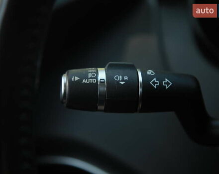 Черный Ягуар XE, объемом двигателя 2 л и пробегом 128 тыс. км за 16500 $, фото 22 на Automoto.ua