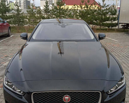Черный Ягуар XE, объемом двигателя 2 л и пробегом 15 тыс. км за 17300 $, фото 6 на Automoto.ua