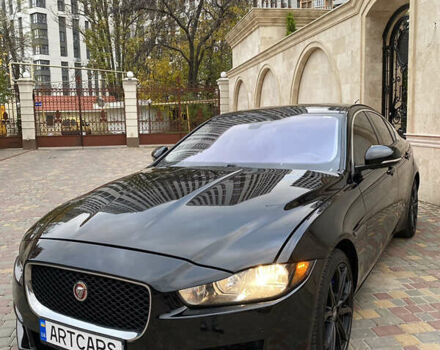 Черный Ягуар XE, объемом двигателя 2 л и пробегом 113 тыс. км за 11999 $, фото 1 на Automoto.ua