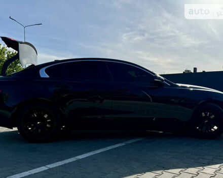 Черный Ягуар XE, объемом двигателя 2 л и пробегом 85 тыс. км за 18300 $, фото 31 на Automoto.ua