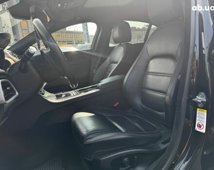 Черный Ягуар XE, объемом двигателя 3 л и пробегом 73 тыс. км за 17990 $, фото 31 на Automoto.ua