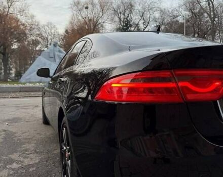 Черный Ягуар XE, объемом двигателя 2 л и пробегом 134 тыс. км за 14900 $, фото 8 на Automoto.ua
