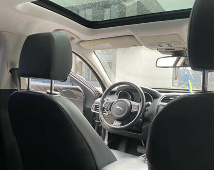 Черный Ягуар XE, объемом двигателя 2 л и пробегом 141 тыс. км за 14800 $, фото 24 на Automoto.ua