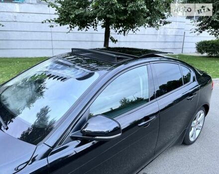 Черный Ягуар XE, объемом двигателя 2 л и пробегом 100 тыс. км за 15500 $, фото 10 на Automoto.ua