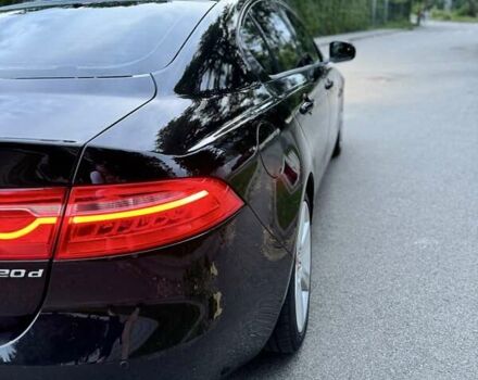 Черный Ягуар XE, объемом двигателя 2 л и пробегом 100 тыс. км за 15500 $, фото 4 на Automoto.ua
