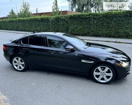 Черный Ягуар XE, объемом двигателя 2 л и пробегом 100 тыс. км за 15500 $, фото 9 на Automoto.ua