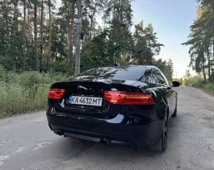 Черный Ягуар XE, объемом двигателя 2 л и пробегом 120 тыс. км за 12000 $, фото 7 на Automoto.ua