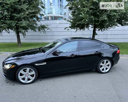 Черный Ягуар XE, объемом двигателя 2 л и пробегом 100 тыс. км за 15500 $, фото 2 на Automoto.ua