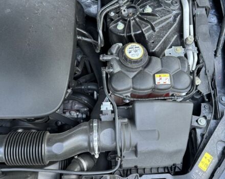 Черный Ягуар XE, объемом двигателя 2 л и пробегом 120 тыс. км за 12000 $, фото 22 на Automoto.ua