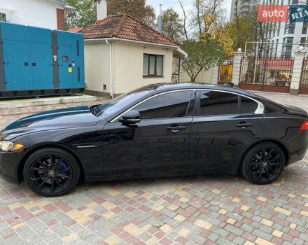 Черный Ягуар XE, объемом двигателя 2 л и пробегом 113 тыс. км за 11999 $, фото 6 на Automoto.ua