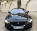 Черный Ягуар XE, объемом двигателя 2 л и пробегом 113 тыс. км за 11999 $, фото 2 на Automoto.ua