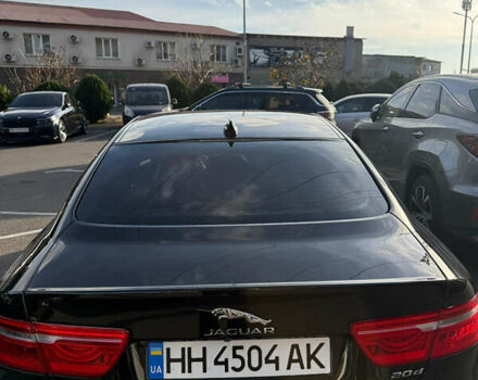 Черный Ягуар XE, объемом двигателя 2 л и пробегом 133 тыс. км за 18400 $, фото 1 на Automoto.ua