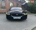 Черный Ягуар XE, объемом двигателя 2 л и пробегом 90 тыс. км за 18100 $, фото 1 на Automoto.ua