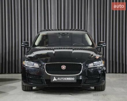 Чорний Ягуар XE, об'ємом двигуна 2 л та пробігом 104 тис. км за 15500 $, фото 1 на Automoto.ua