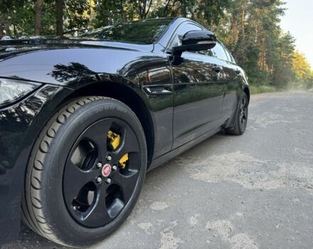 Черный Ягуар XE, объемом двигателя 2 л и пробегом 120 тыс. км за 12000 $, фото 10 на Automoto.ua