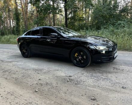 Черный Ягуар XE, объемом двигателя 2 л и пробегом 120 тыс. км за 12000 $, фото 3 на Automoto.ua
