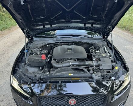 Черный Ягуар XE, объемом двигателя 2 л и пробегом 120 тыс. км за 12000 $, фото 18 на Automoto.ua