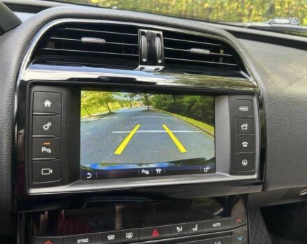 Чорний Ягуар XE, об'ємом двигуна 3 л та пробігом 66 тис. км за 13100 $, фото 10 на Automoto.ua