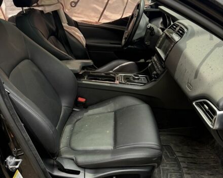 Черный Ягуар XE, объемом двигателя 2 л и пробегом 96 тыс. км за 5000 $, фото 6 на Automoto.ua