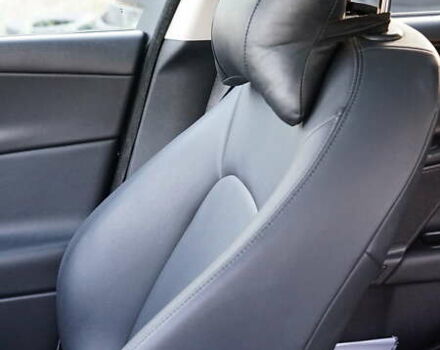 Черный Ягуар XE, объемом двигателя 2 л и пробегом 95 тыс. км за 21000 $, фото 16 на Automoto.ua