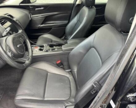 Черный Ягуар XE, объемом двигателя 0 л и пробегом 95 тыс. км за 3500 $, фото 7 на Automoto.ua