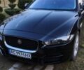 Черный Ягуар XE, объемом двигателя 2 л и пробегом 158 тыс. км за 15700 $, фото 1 на Automoto.ua