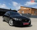 Черный Ягуар XE, объемом двигателя 2 л и пробегом 140 тыс. км за 12000 $, фото 1 на Automoto.ua