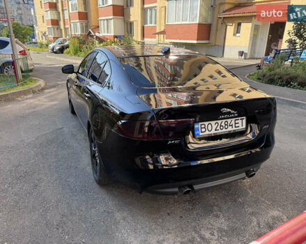 Черный Ягуар XE, объемом двигателя 2 л и пробегом 117 тыс. км за 13600 $, фото 4 на Automoto.ua