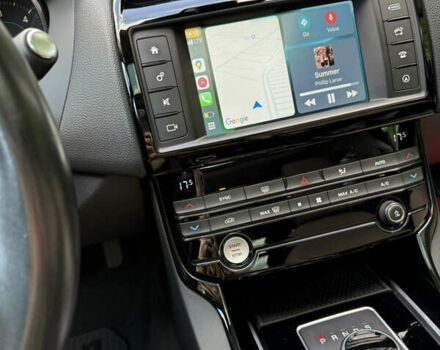 Черный Ягуар XE, объемом двигателя 2 л и пробегом 78 тыс. км за 16900 $, фото 26 на Automoto.ua