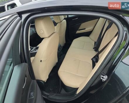 Чорний Ягуар XE, об'ємом двигуна 3 л та пробігом 107 тис. км за 10500 $, фото 14 на Automoto.ua