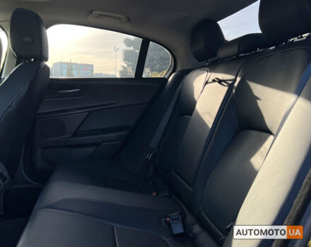 Черный Ягуар XE, объемом двигателя 2 л и пробегом 132 тыс. км за 16500 $, фото 10 на Automoto.ua