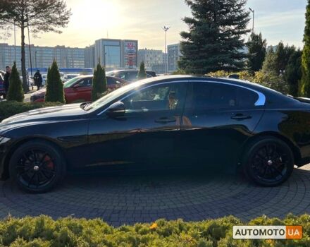 Черный Ягуар XE, объемом двигателя 2 л и пробегом 132 тыс. км за 16500 $, фото 3 на Automoto.ua