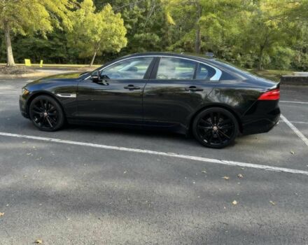 Чорний Ягуар XE, об'ємом двигуна 3 л та пробігом 66 тис. км за 13100 $, фото 5 на Automoto.ua