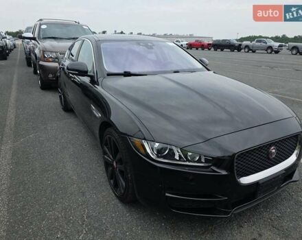 Чорний Ягуар XE, об'ємом двигуна 3 л та пробігом 107 тис. км за 10500 $, фото 2 на Automoto.ua