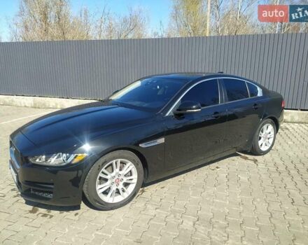 Черный Ягуар XE, объемом двигателя 2 л и пробегом 137 тыс. км за 15800 $, фото 6 на Automoto.ua