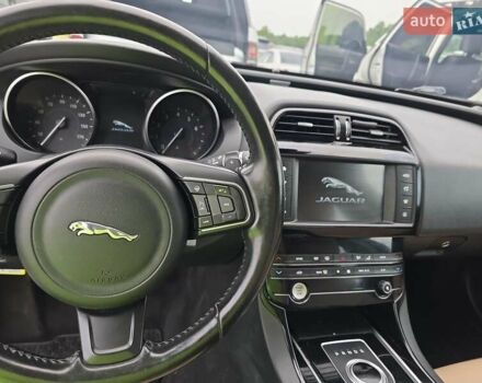 Чорний Ягуар XE, об'ємом двигуна 3 л та пробігом 107 тис. км за 10500 $, фото 10 на Automoto.ua