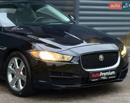 Черный Ягуар XE, объемом двигателя 2 л и пробегом 139 тыс. км за 14000 $, фото 9 на Automoto.ua
