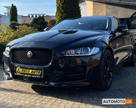 Черный Ягуар XE, объемом двигателя 2 л и пробегом 132 тыс. км за 16500 $, фото 2 на Automoto.ua