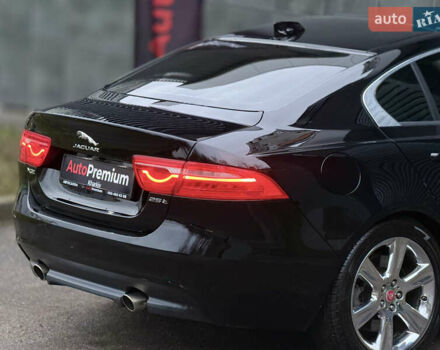 Черный Ягуар XE, объемом двигателя 2 л и пробегом 139 тыс. км за 14000 $, фото 8 на Automoto.ua