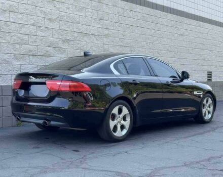 Черный Ягуар XE, объемом двигателя 2 л и пробегом 46 тыс. км за 7000 $, фото 3 на Automoto.ua
