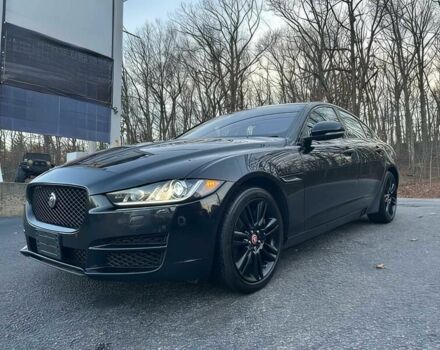 Черный Ягуар XE, объемом двигателя 2 л и пробегом 50 тыс. км за 7000 $, фото 2 на Automoto.ua