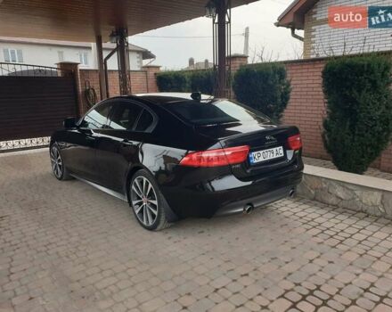 Черный Ягуар XE, объемом двигателя 2 л и пробегом 48 тыс. км за 25000 $, фото 1 на Automoto.ua