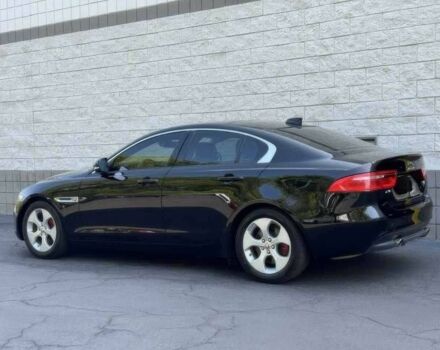 Черный Ягуар XE, объемом двигателя 2 л и пробегом 46 тыс. км за 7000 $, фото 4 на Automoto.ua