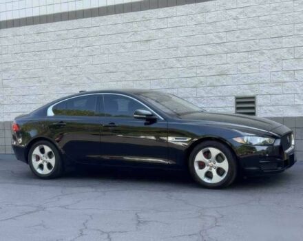 Черный Ягуар XE, объемом двигателя 2 л и пробегом 46 тыс. км за 7000 $, фото 2 на Automoto.ua